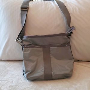 LE SPORT SAC Gray Travel Purse